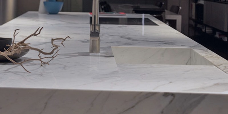 Exterior o interior el mármol viste cada rincón de Reus con estilo propio Exterior o interior el mármol viste cada rincón de Reus con estilo propio